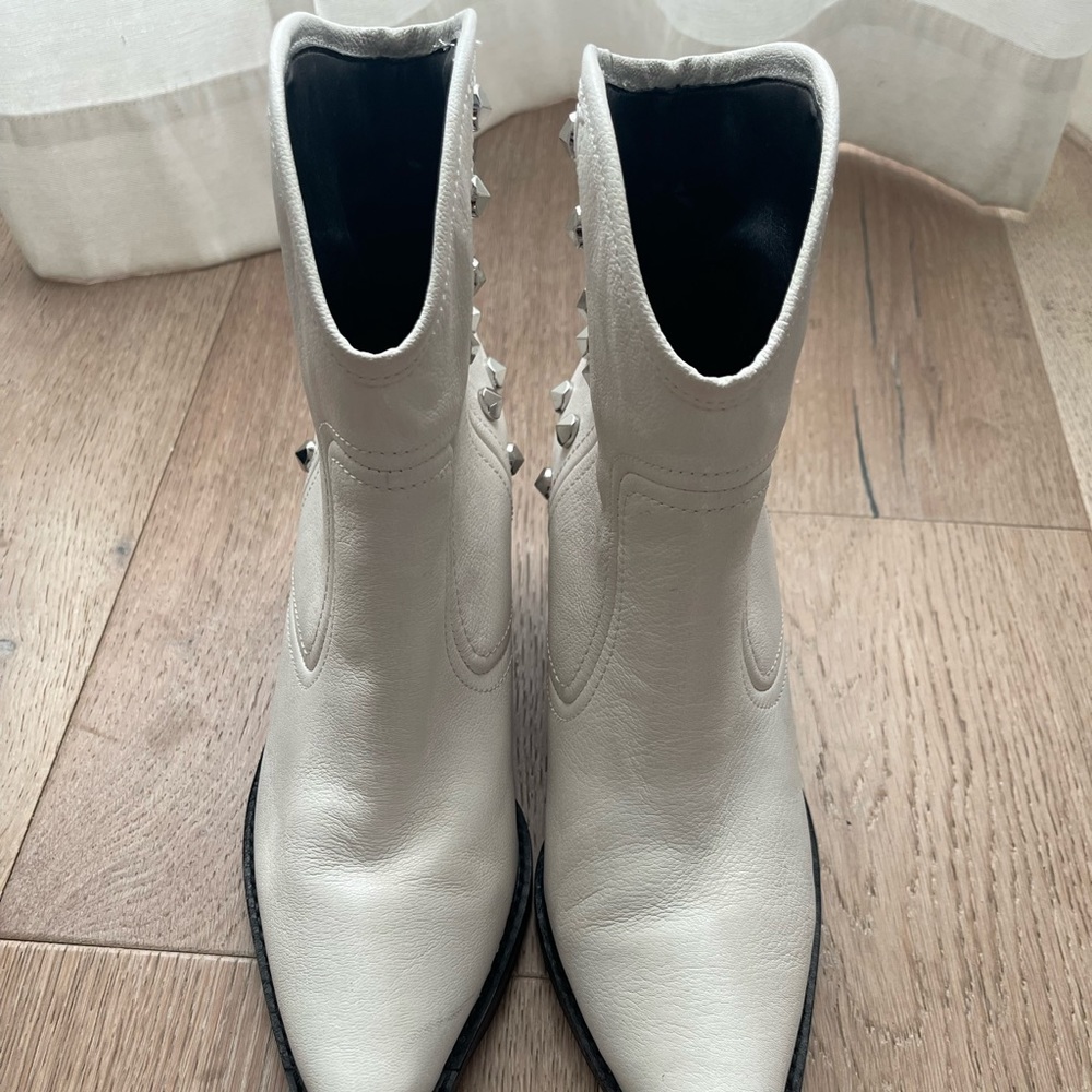Marc Fisher booties - Picture 2 of 9